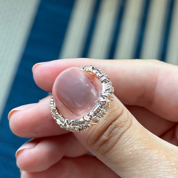 New very Sparkly Shiny Gold 14k plated Ring - Picture 6 of 10